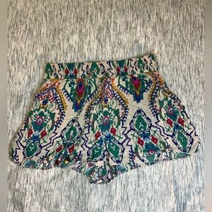 Cute Zara Colorful shorts, L but fits like M